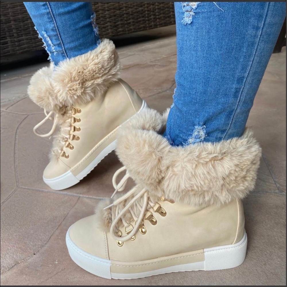 🔥New🔥Robin Sneaker Booties. True to size for most.